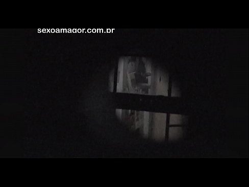 ❤️ Ξανθιά κοπέλα βιντεοσκοπήθηκε κρυφά από ηδονοβλεψία της γειτονιάς κρυμμένο πίσω από κούφια τούβλα ☑ Σεξ βίντεο ❤